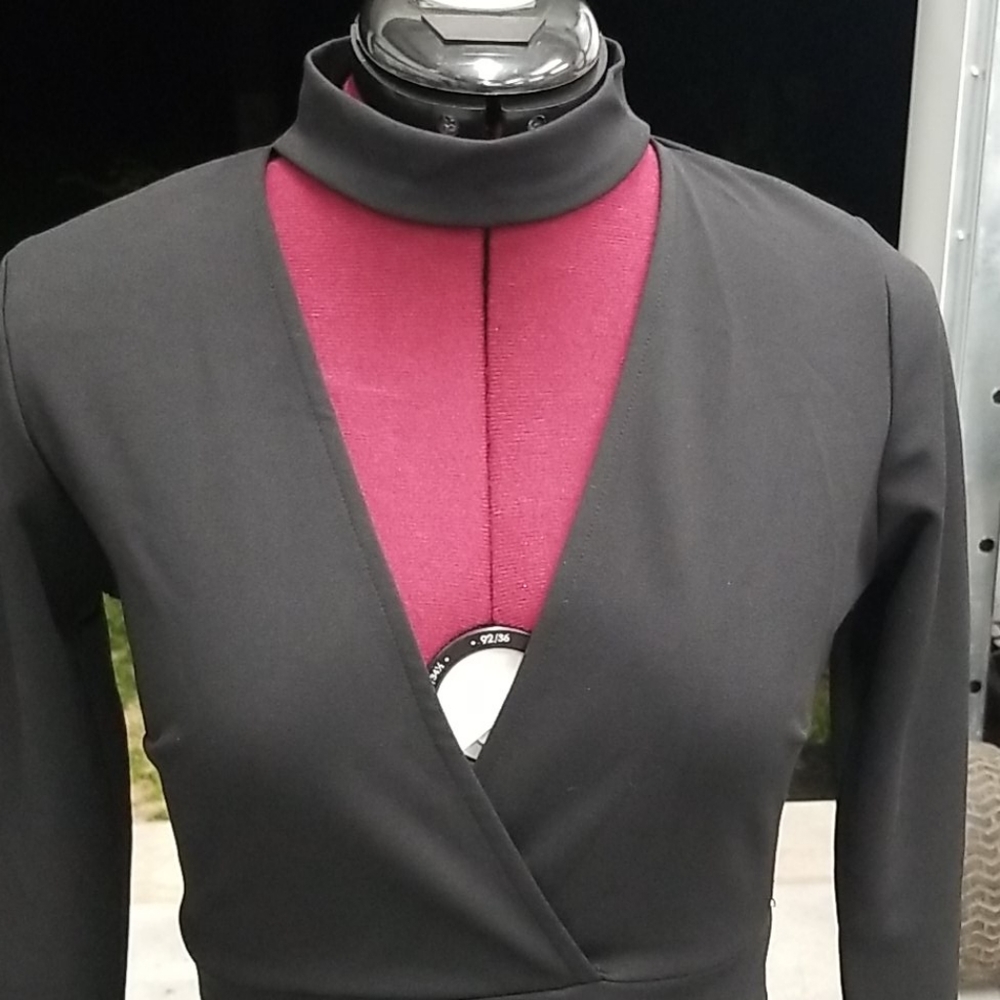 Dress - Picture 3 of 4